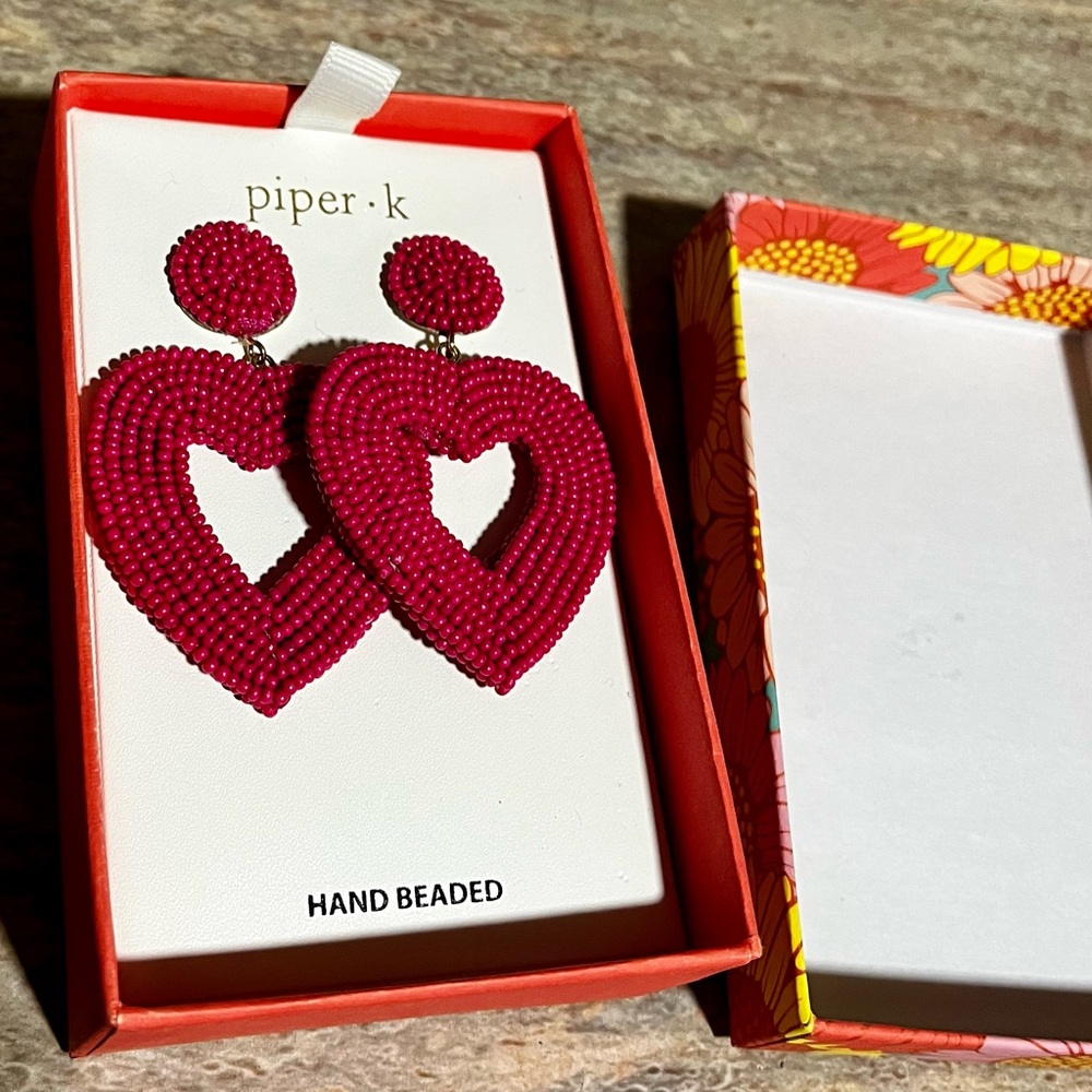 NIB Piper K heart beaded earrings - Picture 5 of 5